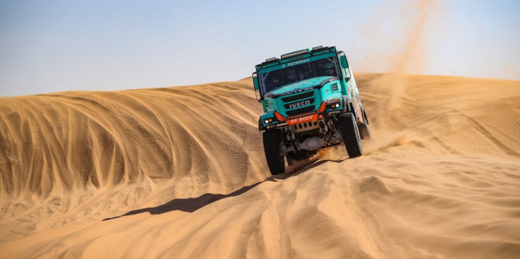 Albert Llovera durant la novena etapa del Dakar.