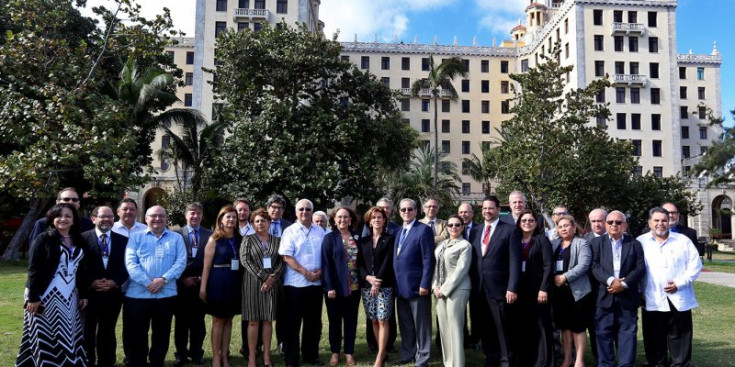 Els participants en la reunió iberoamericana de ministres i altes autoritats d’educació superior.