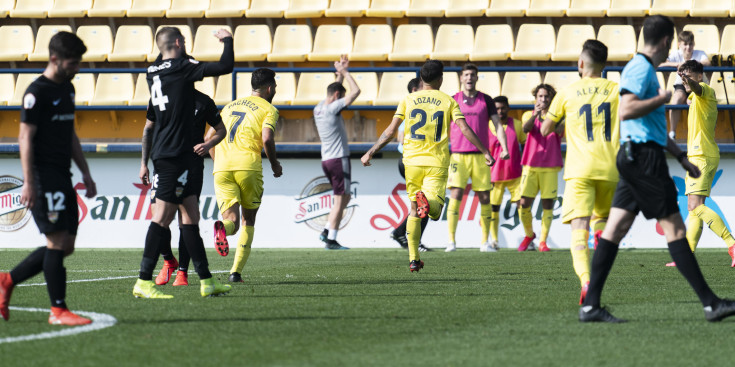 Els jugadors del Vila-real B celebren el gol de la victòria contra l'FC Andorra.