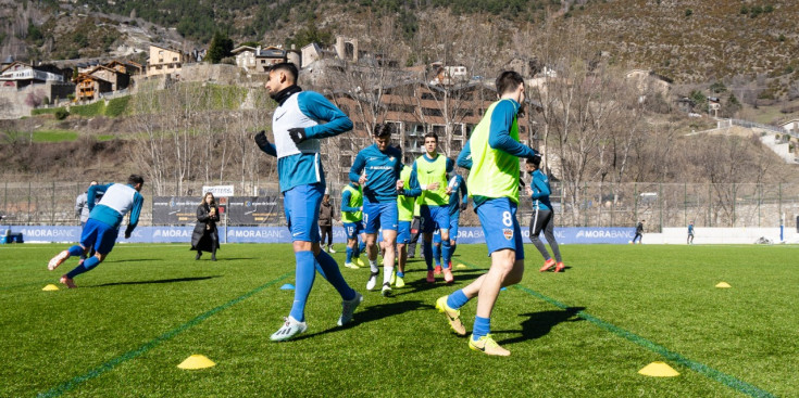 L'FC Andorra entrena a Prada de Moles.