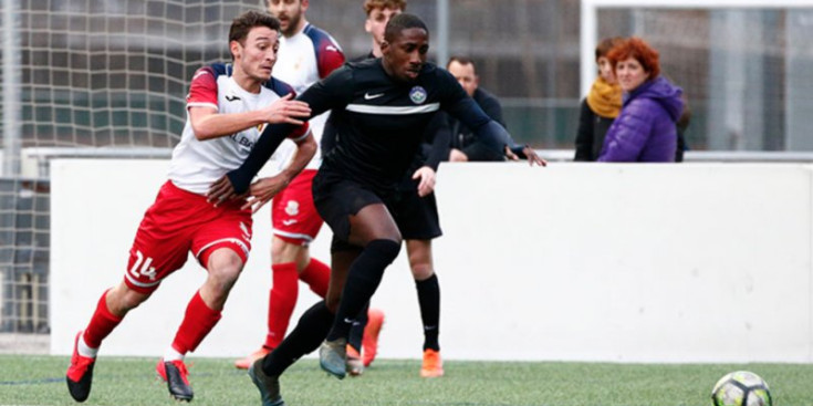 El Vallbanc FC Santa Coloma juga contra l’FC Ordino, aquesta temporada.