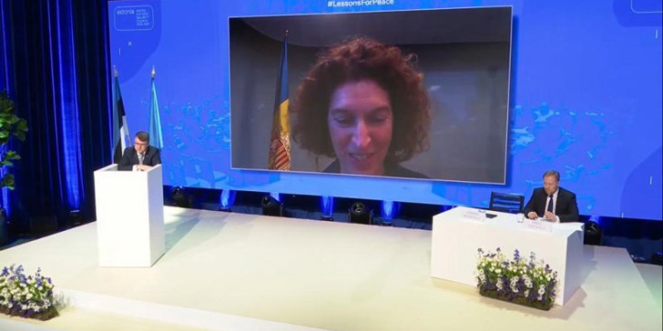 La ministra Ubach en un moment de la intervenció.