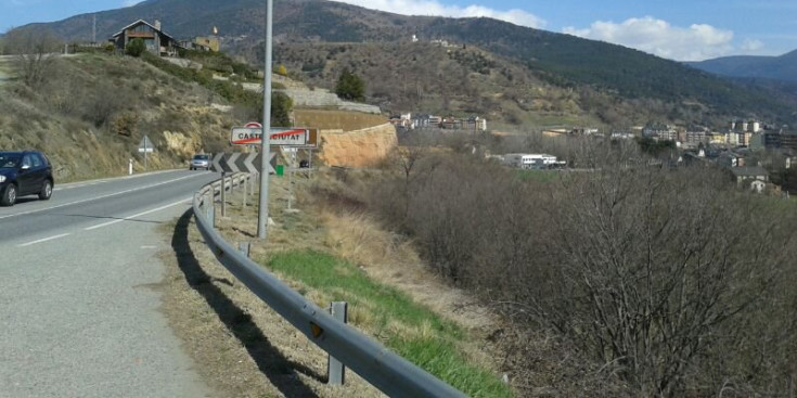 Cruïlla de l’Hotel El Castell, a la sortida del terme municipal de Castellciutat