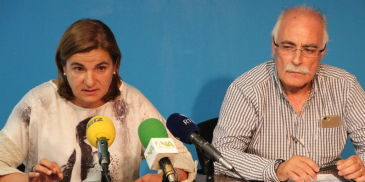 Trini Marín i Eduard López, durant la roda de premsa on es van presentar les mesures a Camp de Claror