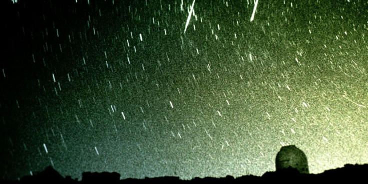 Imatge d’arxiu d’una pluja d’estels fugaços.