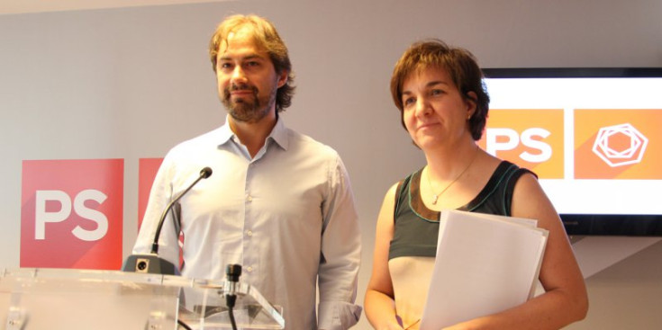 El primer secretari del PS, David Rios, i la consellera de la minoria al Comú d’Escaldes, Cèlia Vendrell
