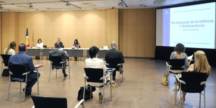 Un moment de la reunió de la Comissió Nacional de la Infància i l’Adolescència celebrada al Centre de congressos d'Andorra la Vella, ahir.