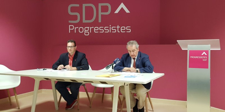 Josep Lluís Donsión i Jaume Bartumeu, a la roda de premsa d’ahir.