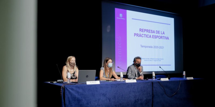 Reunió entre la ministra de Cultura i Esports, Sílvia Riva, i les federacions i clubs esportius.