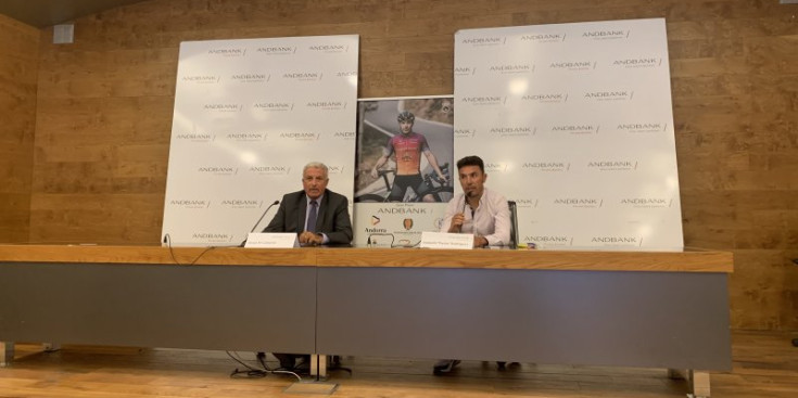 Roda de premsa de Josep M. Cabanes i Joaquim Purito Rodríguez per informar de la suspensió de la prova.