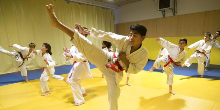 Alguns dels membres del Karate Club Shotokan.