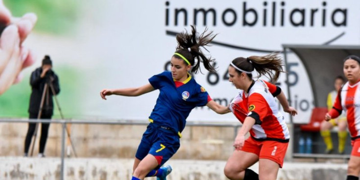 Ariana Gonçalves en un partit amb l'Enfaf.