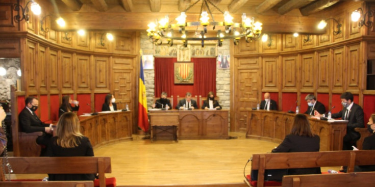 Un moment de la sessió ordinària del consell de Comú de Sant Julià de Lòria celebrada ahir.