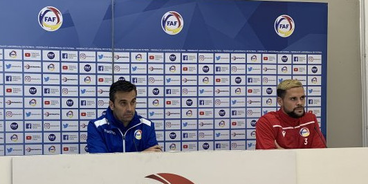 Koldo Álvarez i Marc Vales a la roda de premsa prèvia al partit.