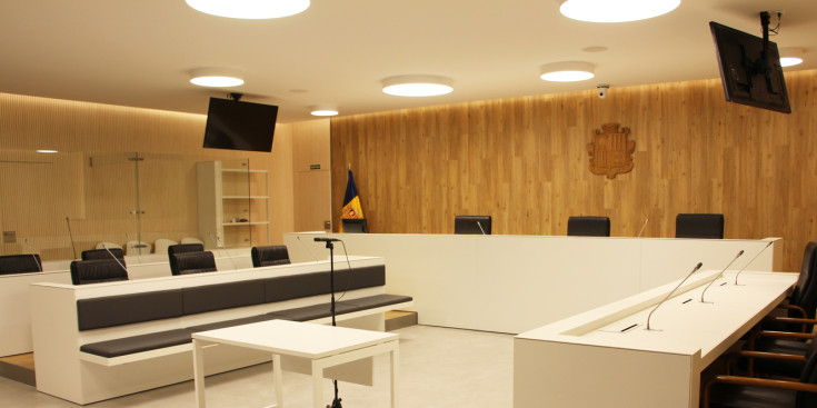 Imatge d'una sala de la seu de la Justícia.