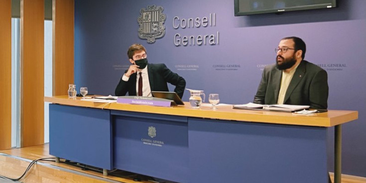 Els consellers generals socialdemòcrates, Roger Padreny i Carles Sánchez durant la compareixença d’ahir.