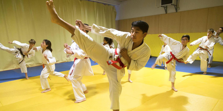 Alguns dels membres del Karate Club Shotokan.