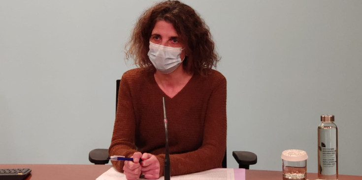 La metgessa internista del SAAS, Odile Sarroca, durant la compareixença d’ahir.
