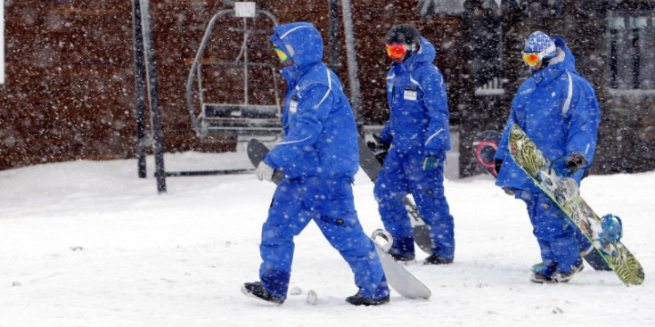 Imatge d’arxiu d’uns monitors dels camps de neu.