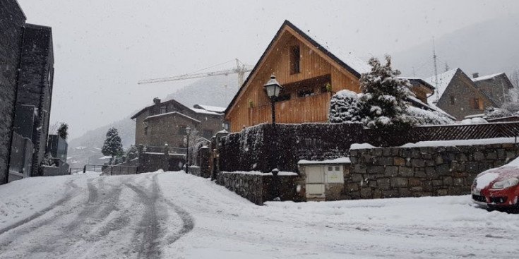 Imatge d’arxiu d’habitatges d’una zona residencial pròxima a Escàs.