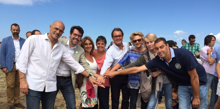 Representants locals en l’acte ‘El món municipal per a un país solidari’.