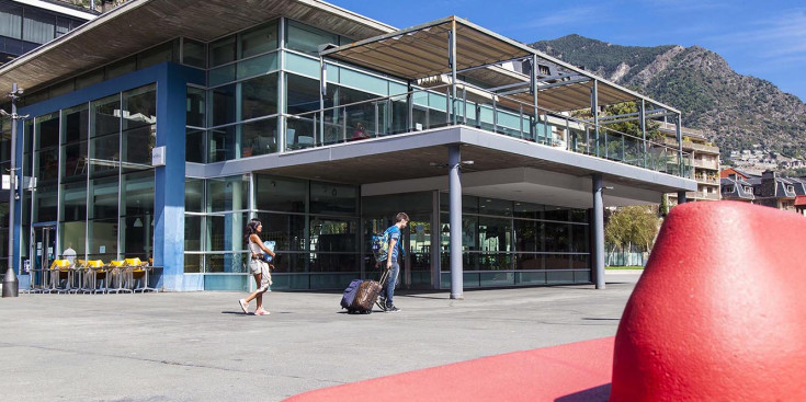 L'exterior de la Casa Pairal d'Andorra la Vella.