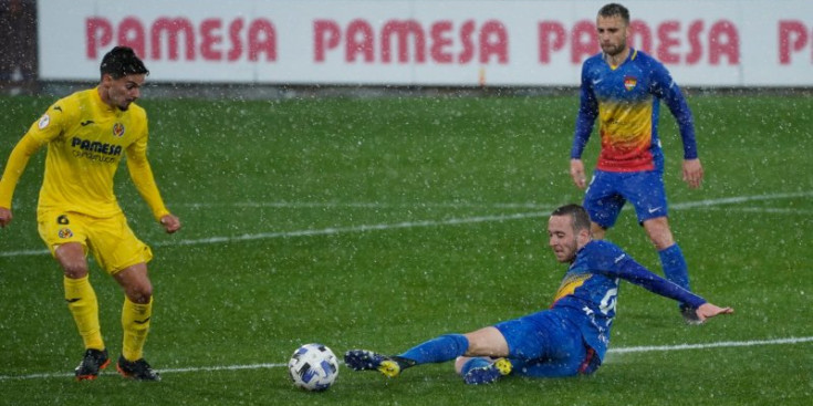 Un moment del partit d’ahir que va enfrontar l’FC Andorra i al Vila-real.