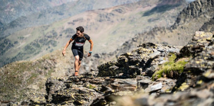 Un competidor durant una Skyrace Comapedrosa.