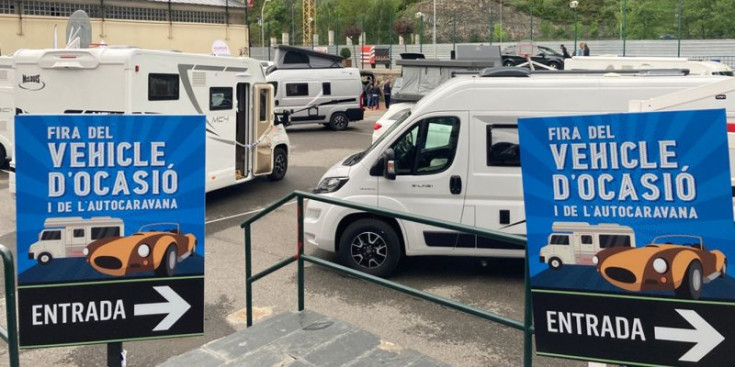 La zona de les autocaravanes de la mostra laurediana.