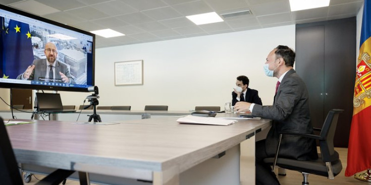 Un moment de la trobada del cap de Govern, Xavier Espot, amb el president del Consell Europeu, Charles Michel.