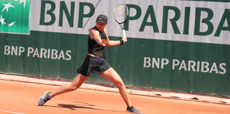 Vicky durant un partit al Roland Garros júnior.