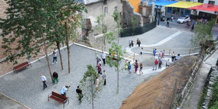 Fotografia de l’ampliació de la plaça Major laurediana.