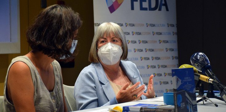 Imma Jiménez, directora general adjunta de FEDA, i Àngels Mach, presidenta de la SAC.