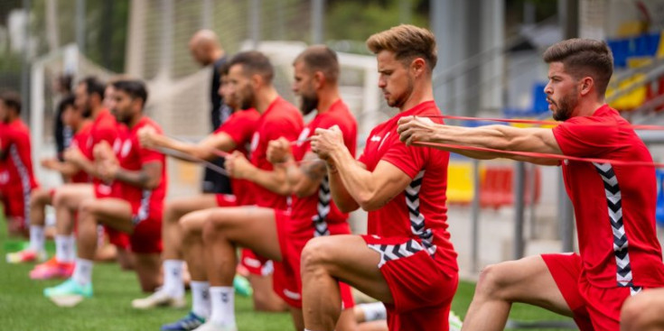 Els jugadors realitzant exercicis en l’inici de la temporada.