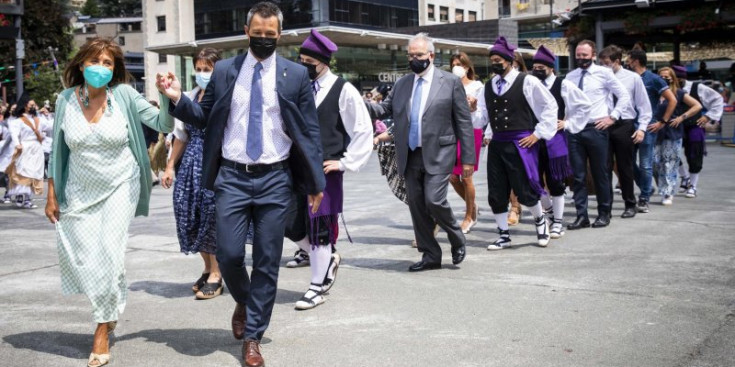 Marsol i Astrié en un moment del contrapàs d’Andorra la Vella, ahir.