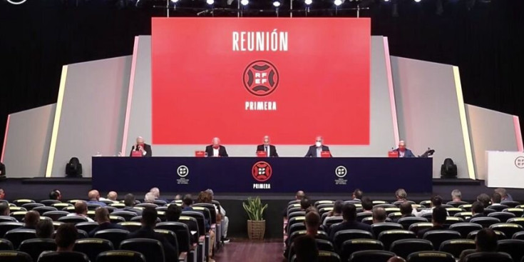 La reunió de la Primera RFEF.