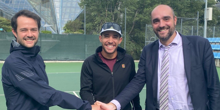D'esquerra a dreta: Albert Casas (vicepresident), Èric Garcia i Gerard Blasi (President Federació de Tennis d'Andorra)