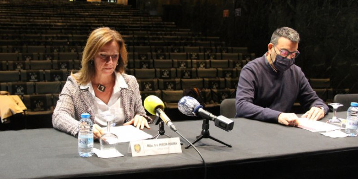 La cònsol menor de Sant Julià de Lòria, Mireia Codina, i el conseller d’Andorra la Vella, Miquel Canturri.