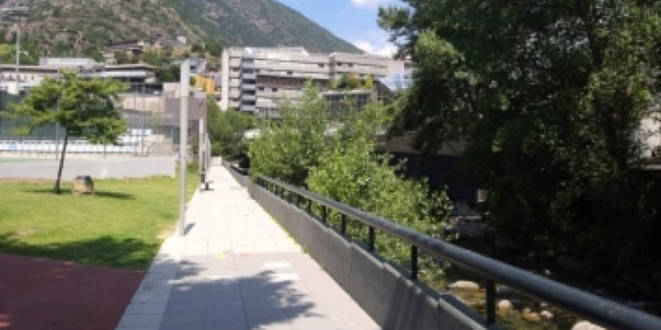 El tram del passeig del riu d’Escaldes-Engordany on es faran les obres.