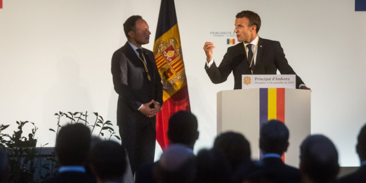El cap de Govern, Xavier Espot, i el copríncep francès, Emmanuel Macron.