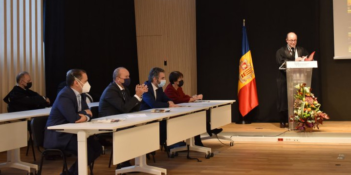 El fiscal general, Alfons Alberca, pronuncia el seu discurs.