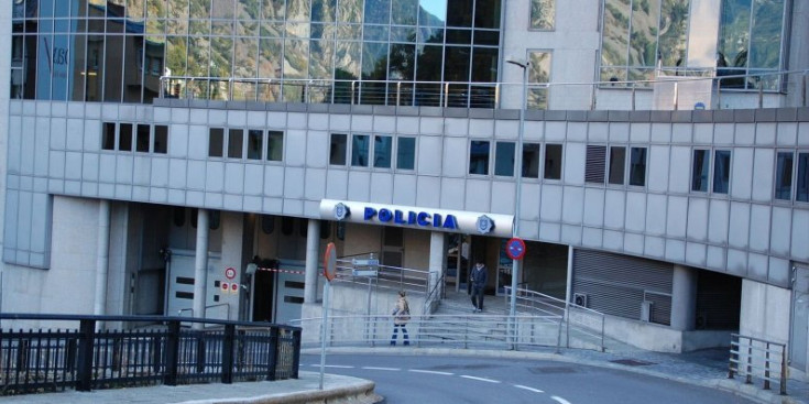 L'edifici administratiu de la Policia.