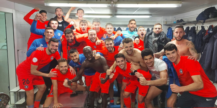 Els jugadors de l’FC Andorra celebren la victòria el cap de setmana passat davant el Sabadell en el Nova Creu Alta.