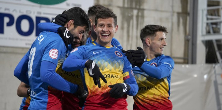Els jugadors de l’FC Andorra celebren un dels gols aconseguits en el darrer partit de lliga, a l’Estadi Nacional, davant l’RB Linense.