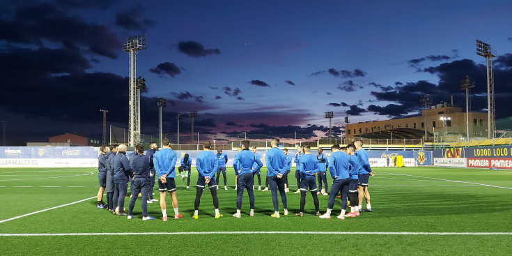 Els jugadors de l’FC Andorra en l’últim entrenament, en la ciutat esportiva del Vila-real, abans d’enfrontar el Castelló.