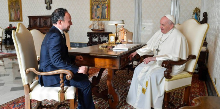 El cap de Govern, Xavier Espot, amb el papa de Roma, ahir al Vaticà.