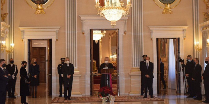 La recepció del copríncep episcopal, Joan Enric Vives, ahir al Palau Episcopal.