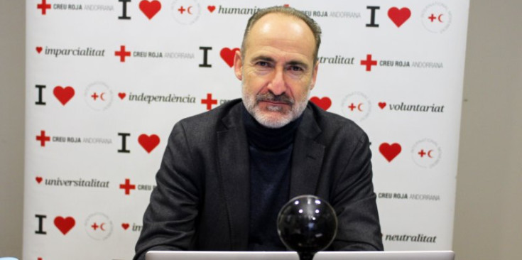 El vicepresident de la Creu Roja, David Fraissinet, durant la roda de premsa d’ahir.