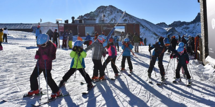 Un dels grups d’infants a Encamp.