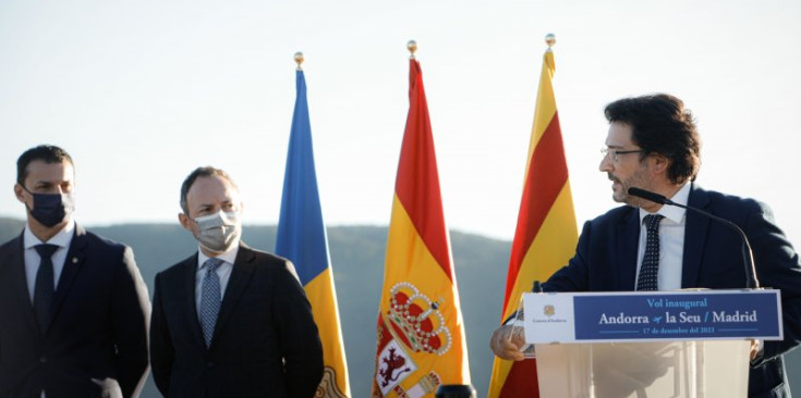Espot i Gallardo durant la inauguració de l’Aeroport d’Andorra-La Seu d’Urgell.